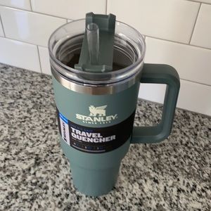 Stanley 40oz Travel Quencher